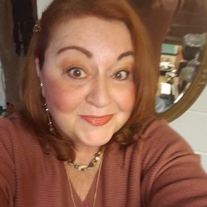 Meet your Posher, Antonia